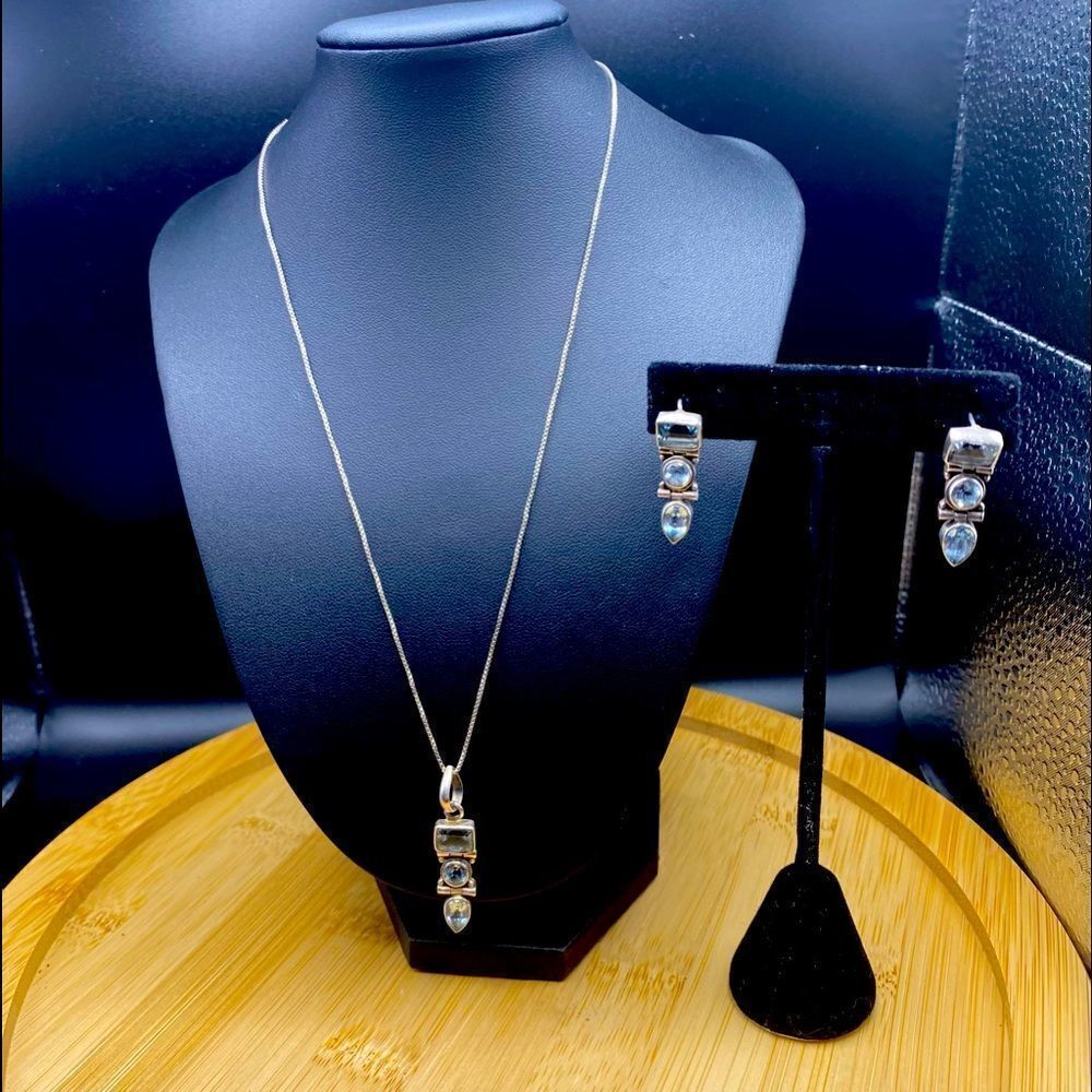 925 silver 17” box chain with dangling pendant w/matching earrings. Details👇🏻